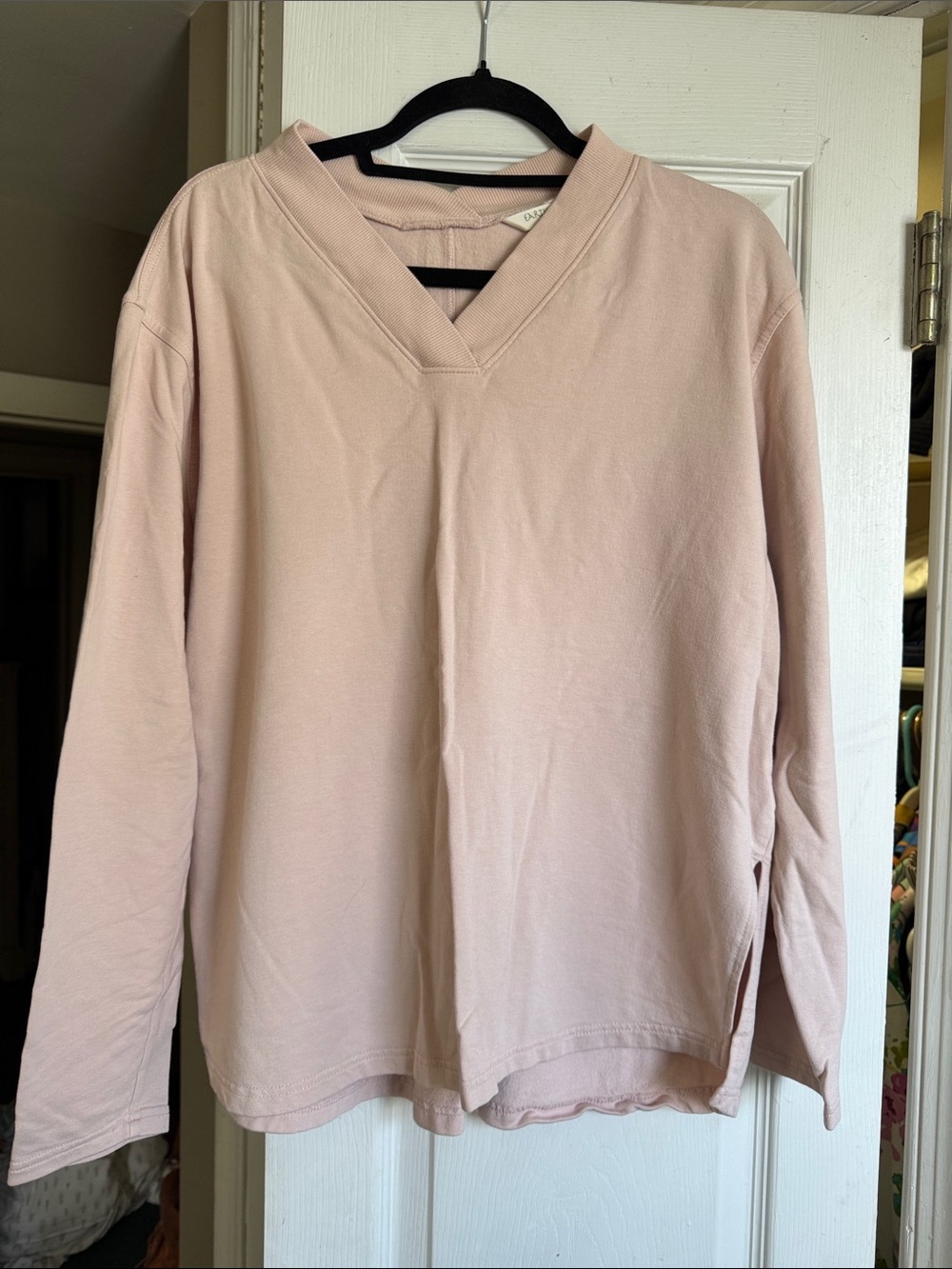 Earth Yoga Women's V-Neck Pullover Sweatshirt - Pale Blush